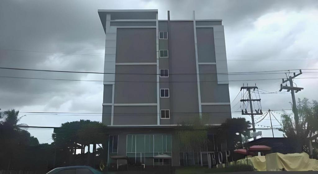 Chaisaeng Villa Sing Buri Exterior foto