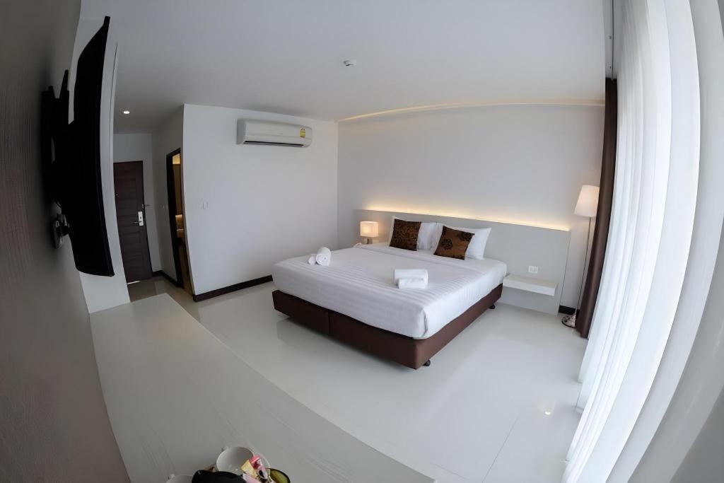 Chaisaeng Villa Sing Buri Exterior foto