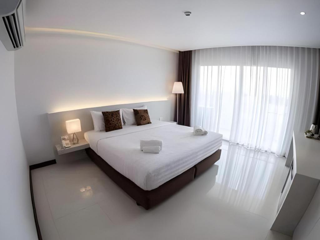 Chaisaeng Villa Sing Buri Exterior foto