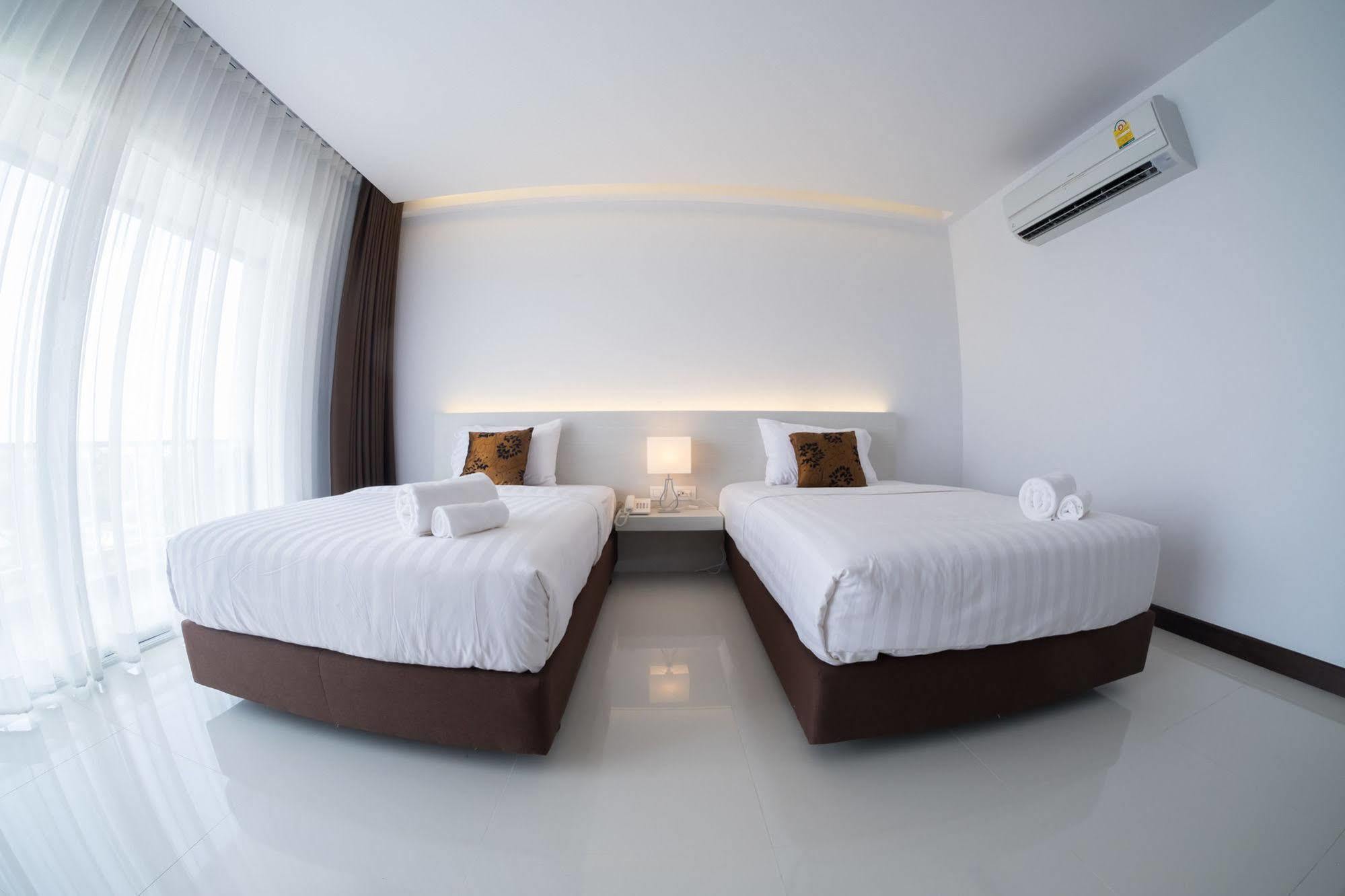 Chaisaeng Villa Sing Buri Exterior foto